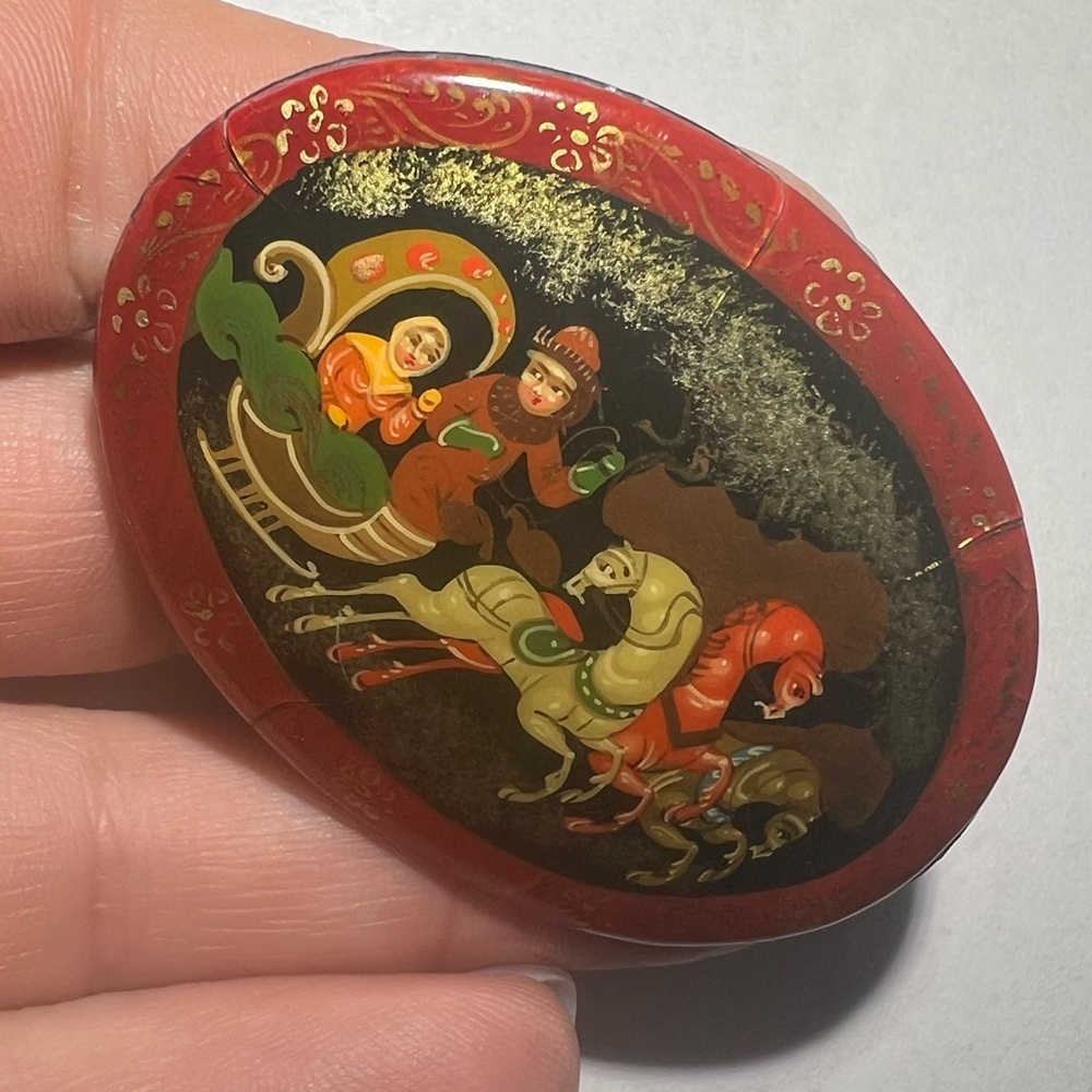 Hand- Painted Vintage Russian Lacquer Brooch Pin With "Troika" 3 Horse